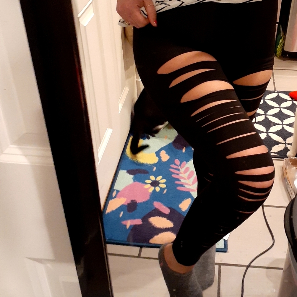 Black slit leggings